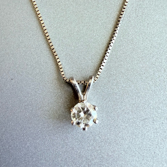 Jewelry - 14K Solid White Gold .19ct Round Earth Mined Diamond Solitaire Pendant Necklace